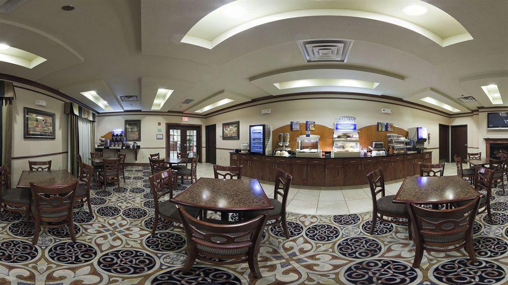 Holiday Inn Express Hotel & Suites Mcpherson By Ihg Exterior photo